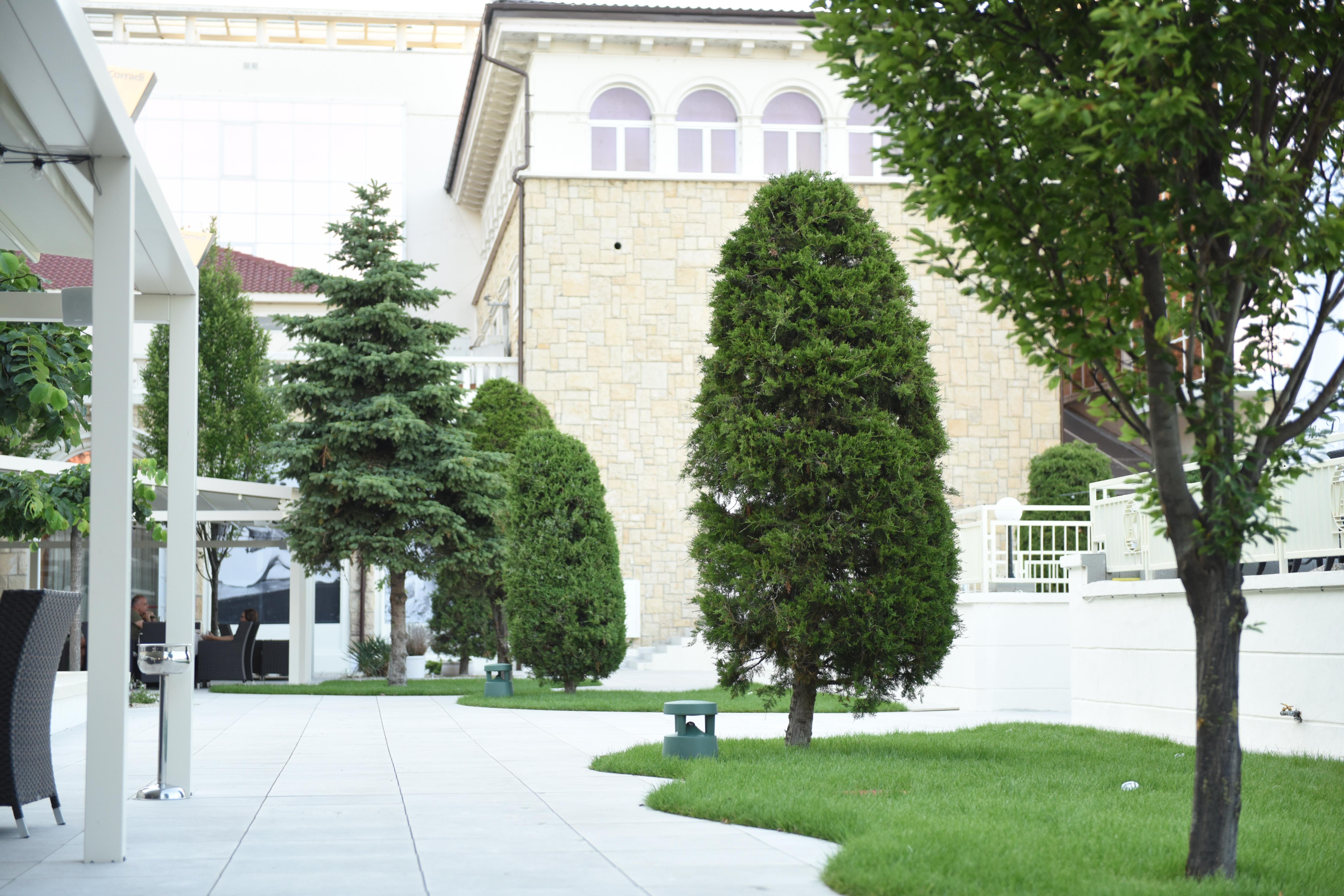 Iaki Conference & Hotel