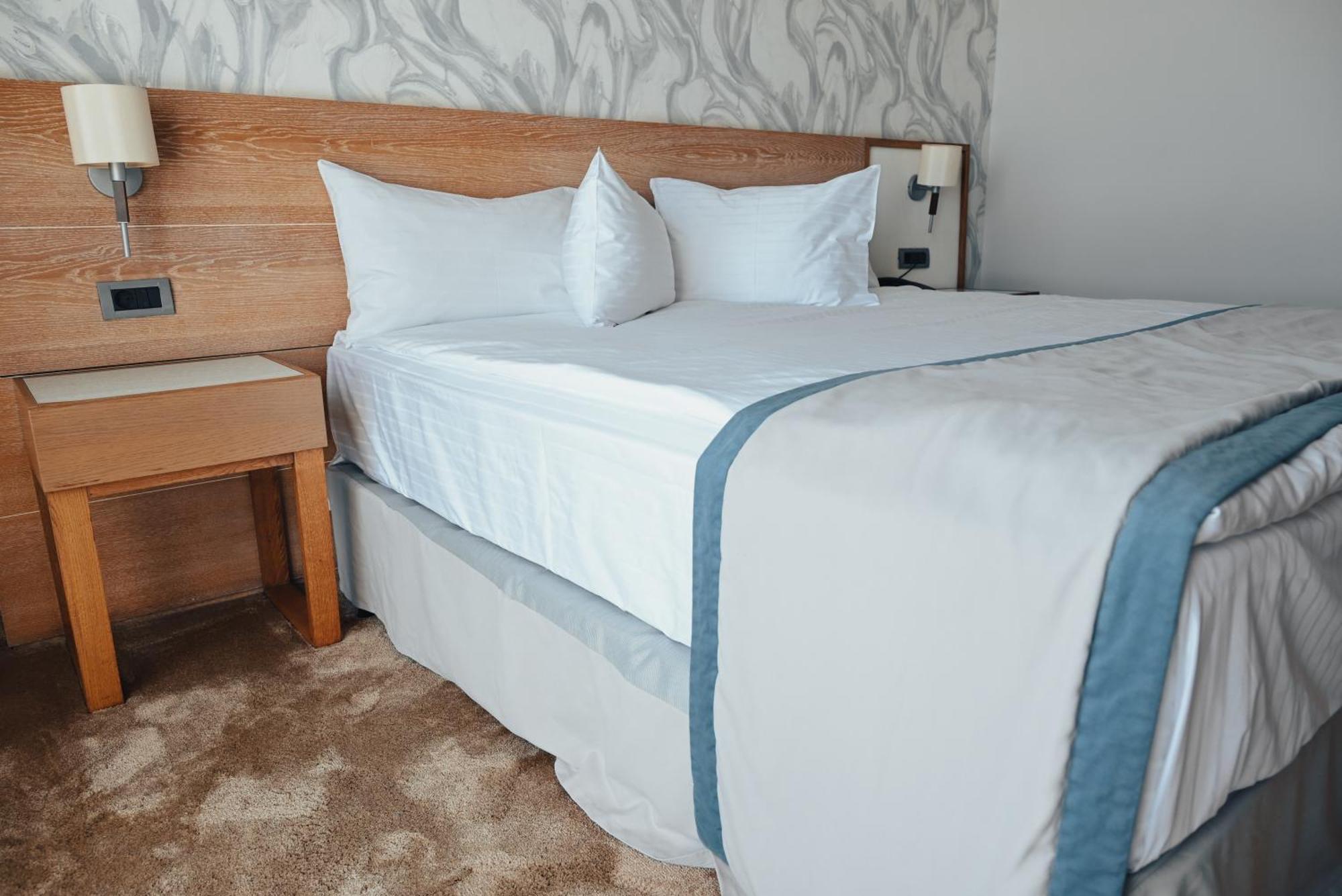 Iaki Conference & Hotel 4*